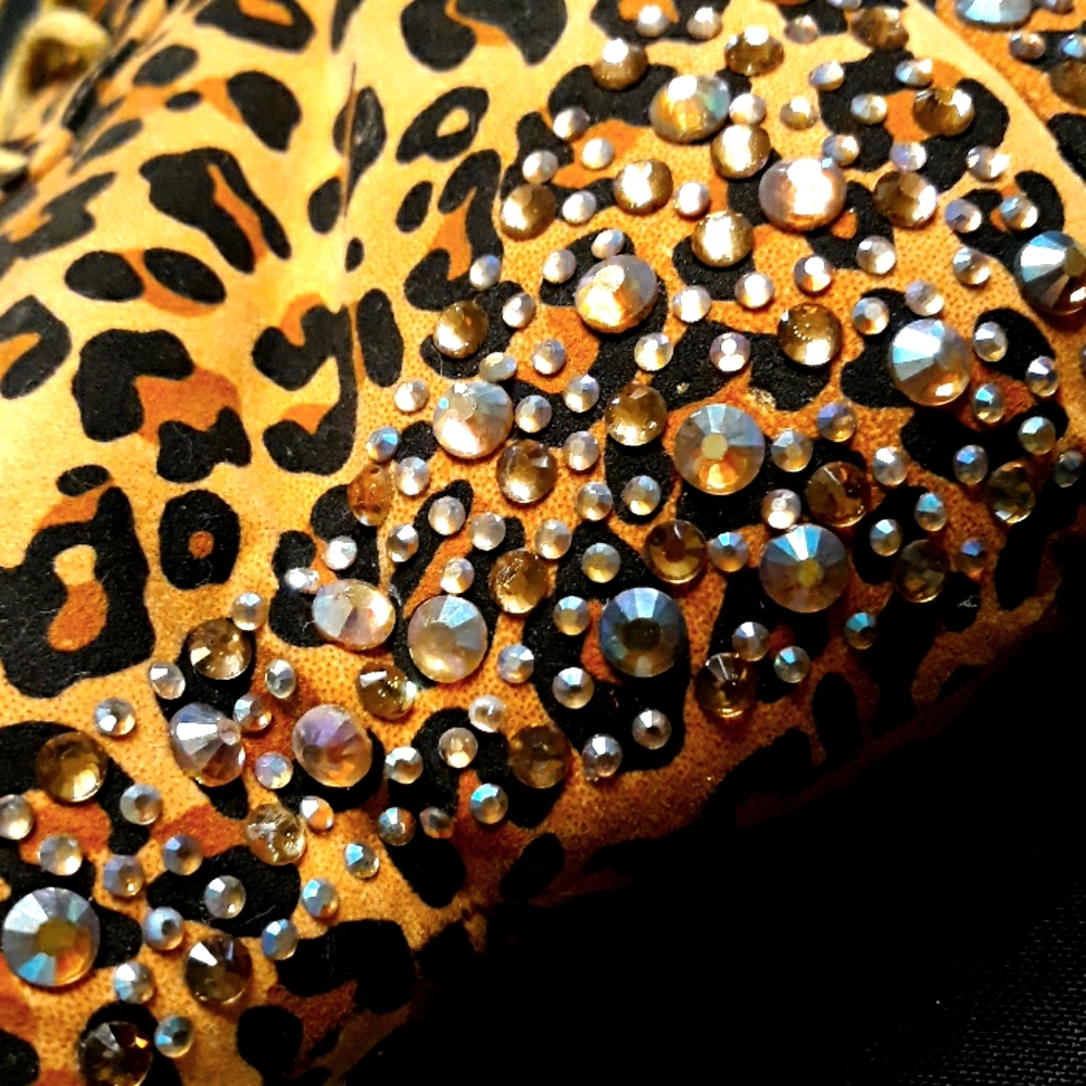 Beautiful Leopard Print and Rhinestone Booties. - Picture 3 of 7